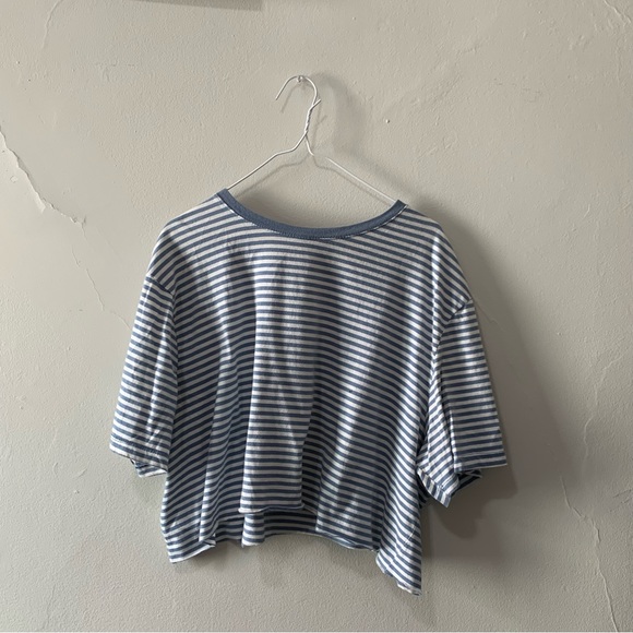Baby blue striped cropped t-shirt - Picture 1 of 5
